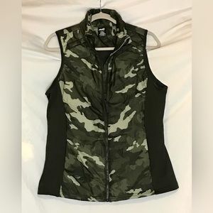 NWT Avia Women's Performance CAMO Quilted Vest - Large